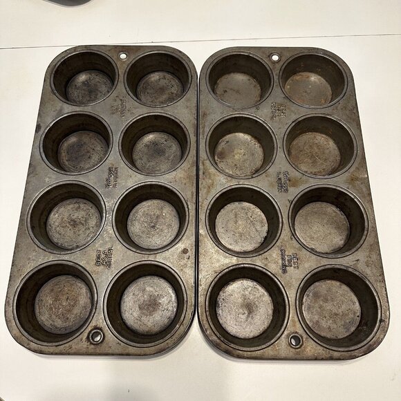 2 VINTAGE KELLOGG'S ALL BRAN 8 MUFFIN TIN Cupcake Pan Baking Metal - Picture 1 of 5